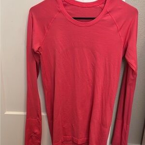 Lululemon Athletica long sleeve swfitly tech